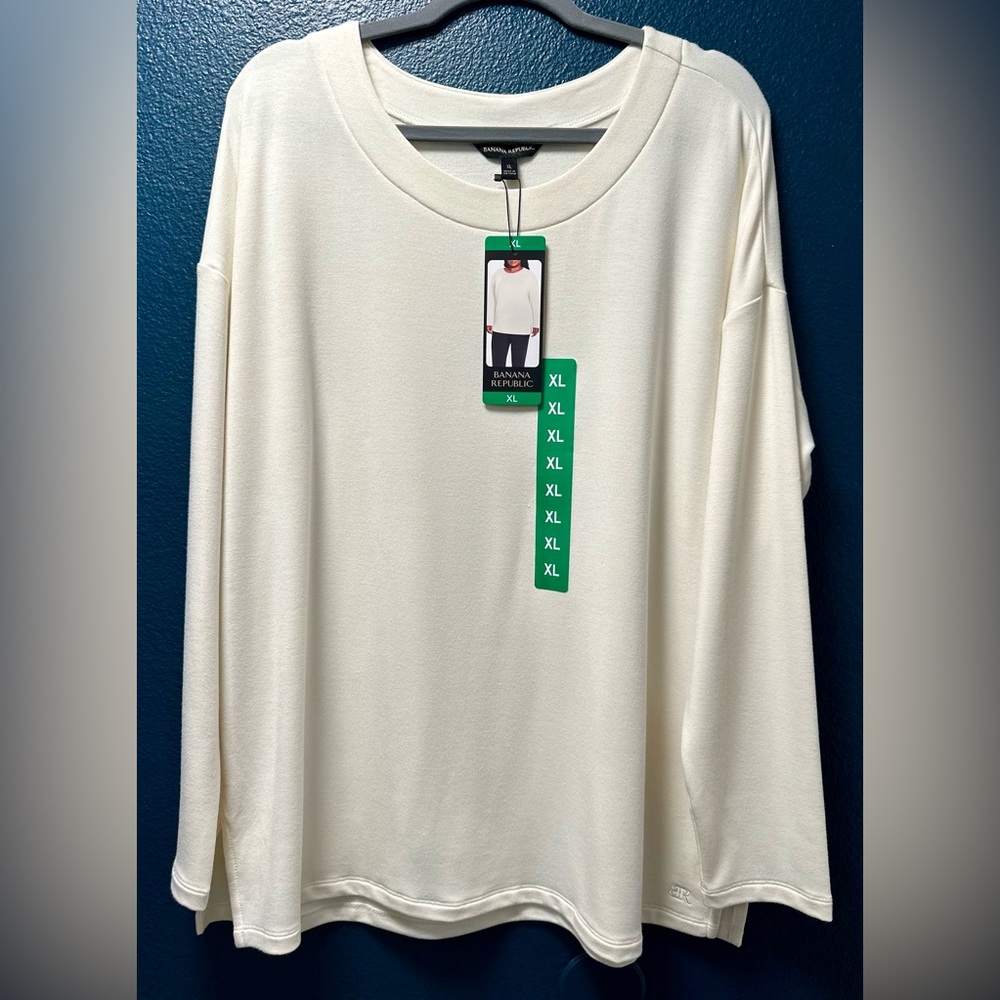 Banana Republic Women's Cozy Crewneck Pullover Top